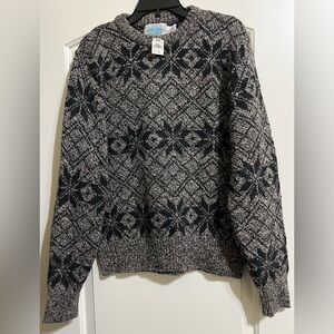 NWT Royal North Mills Outfitters Medium Snowflake Black Gray Wool Sweater